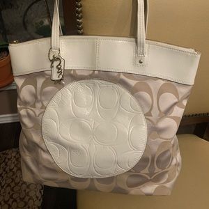 Coach Laura Large Canvas Shoulder Bag Purse